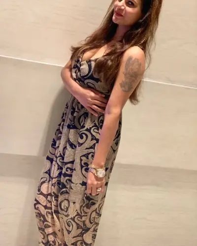 Molakalmuru Escort